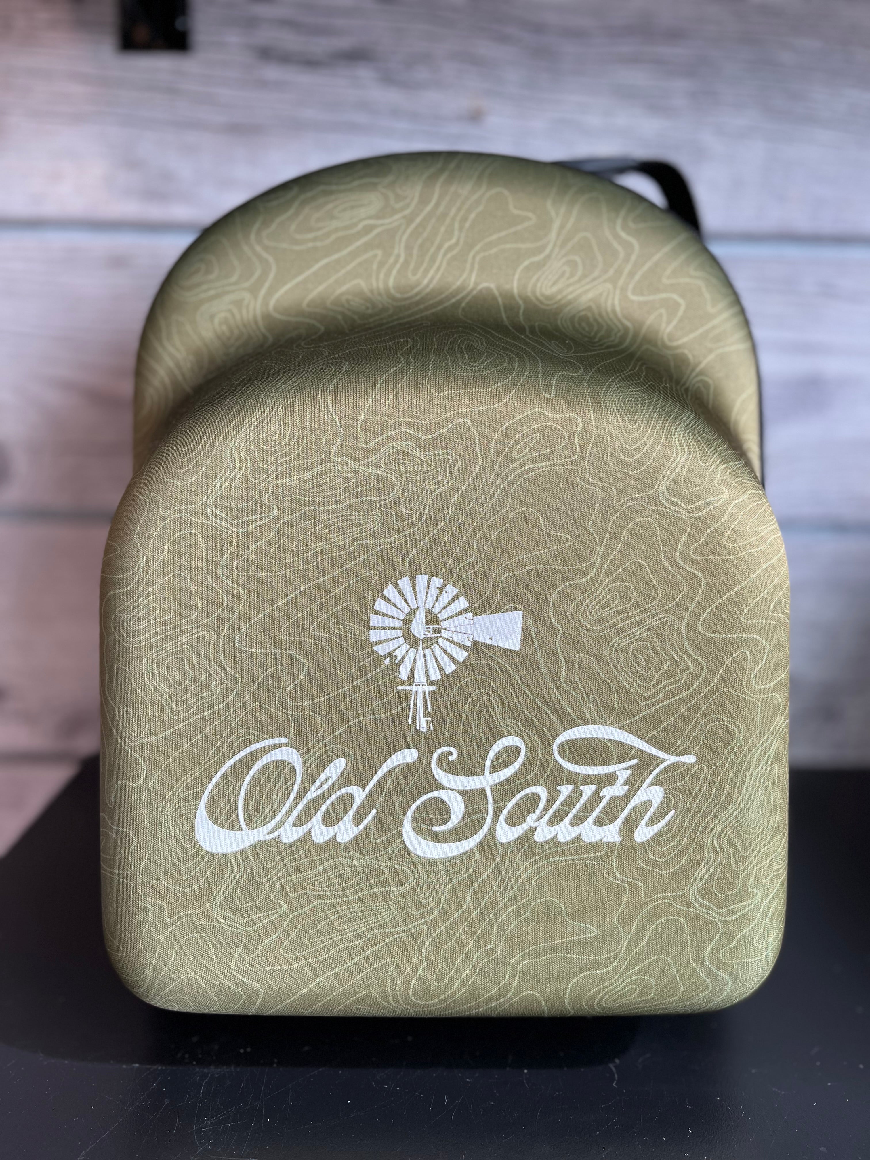 6 Hat Traveling Case - Topographic